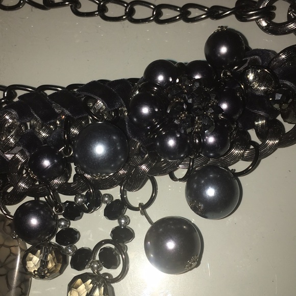 Women’s Necklace and bracelet set - Picture 4 of 6